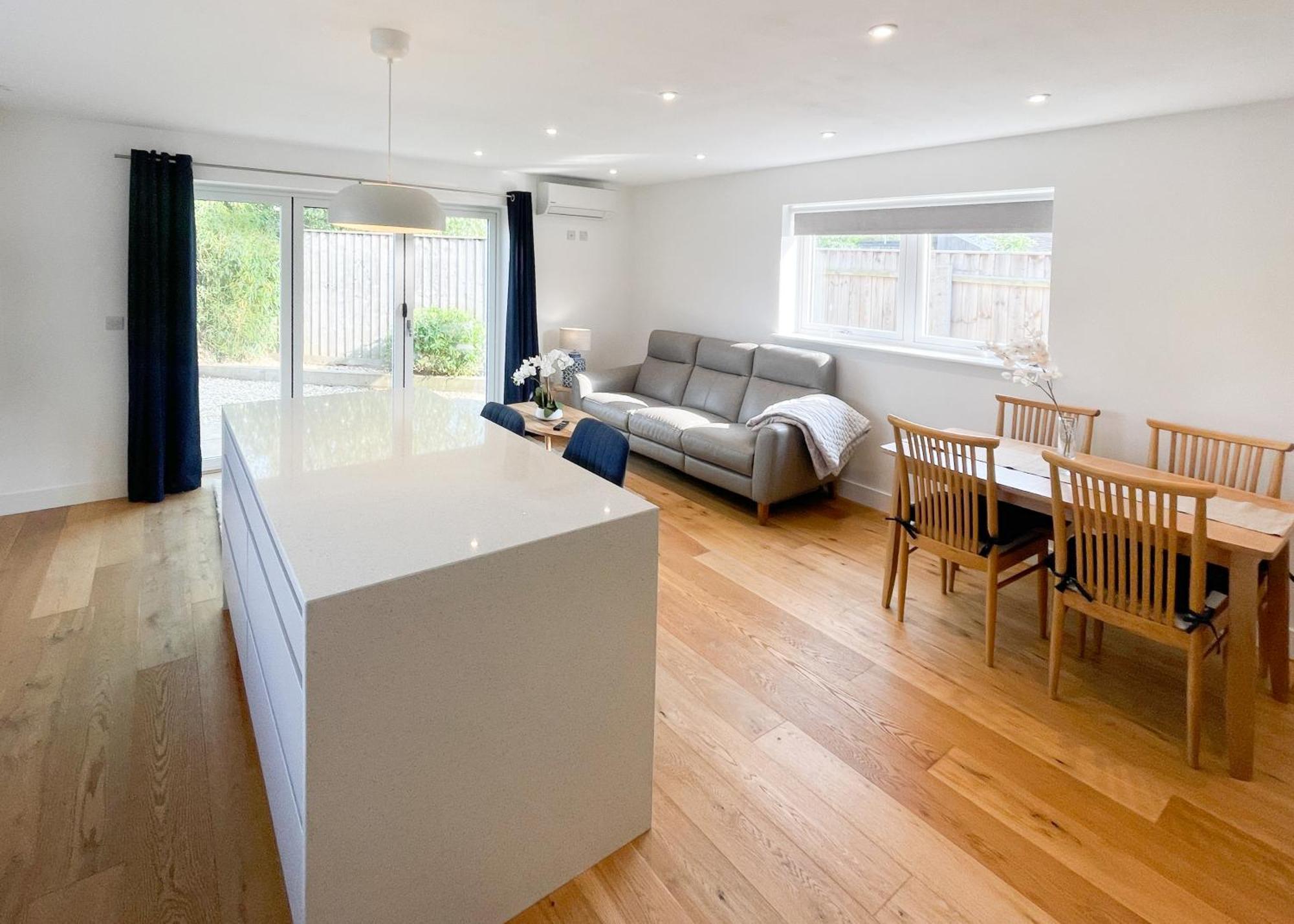 Modern Stylish 2 Bed House In Charming Fen Ditton Village Holiday home