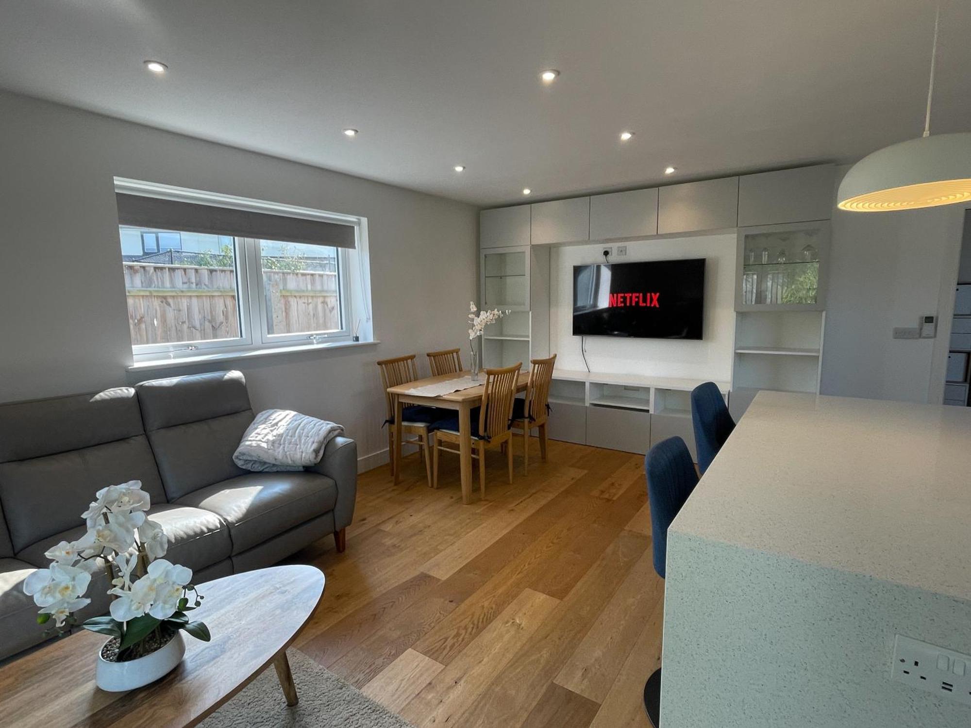 Modern Stylish 2 Bed House In Charming Fen Ditton Village Cambridge (Cambridgeshire)